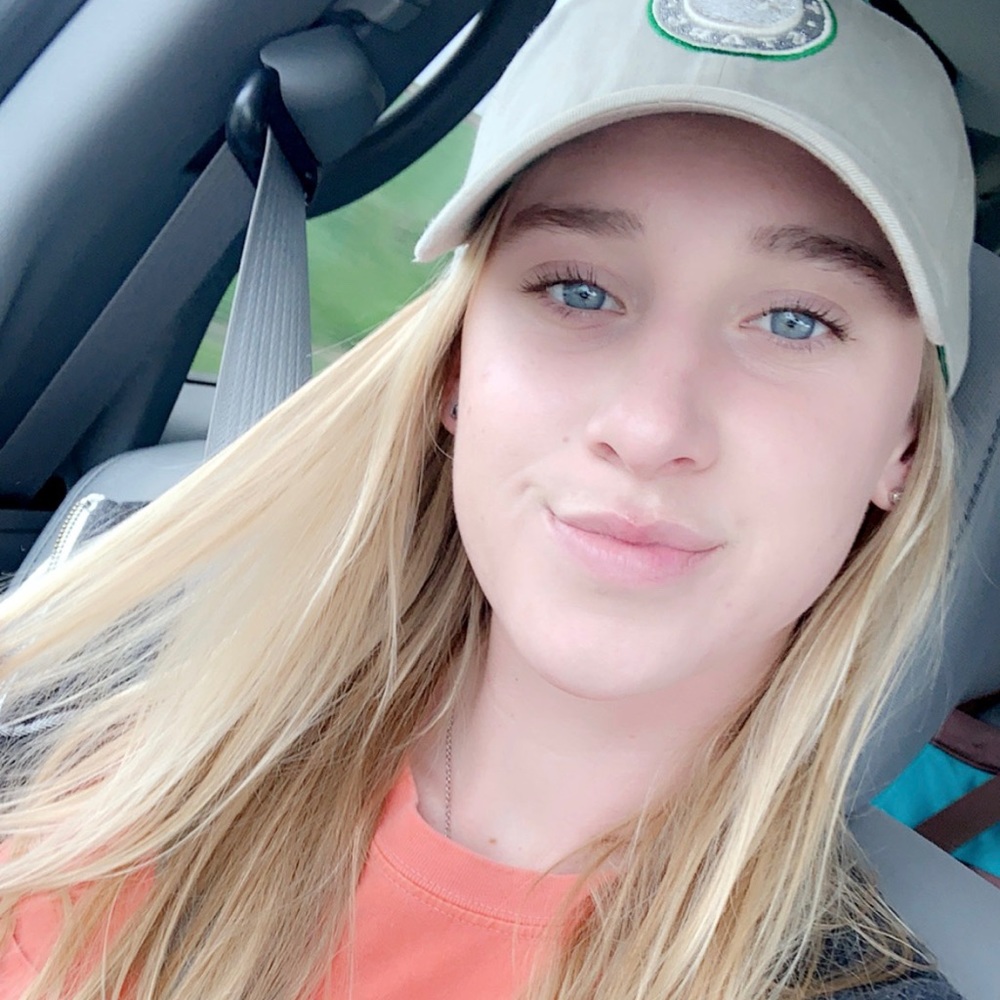 Meet your Posher, Mikayla